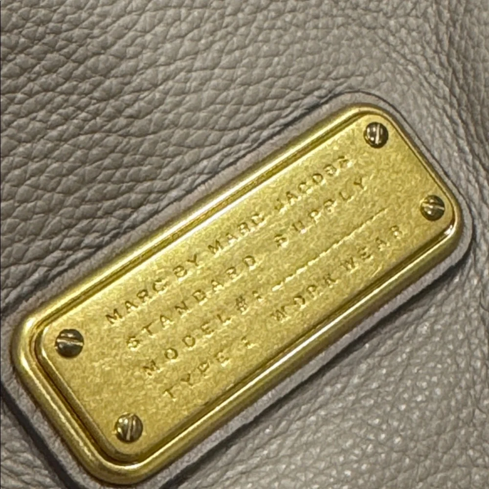 Marc Jacobs Tote Q Fran Leather Large Taupe Satchel Bag - Picture 15 of 17